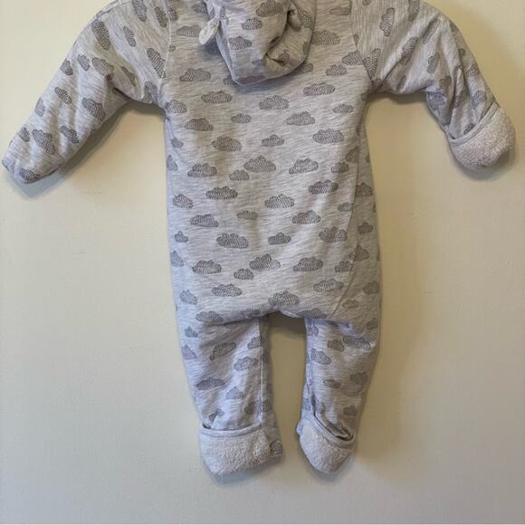 H&M 6-9 Months Baby footie gray white clouds bear hoodie fleece cute zipper - Picture 6 of 8